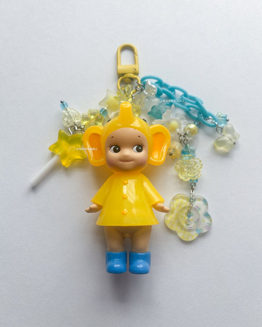 RAINY DAY ELEPHANT SONNY ANGEL KEYCHAIN